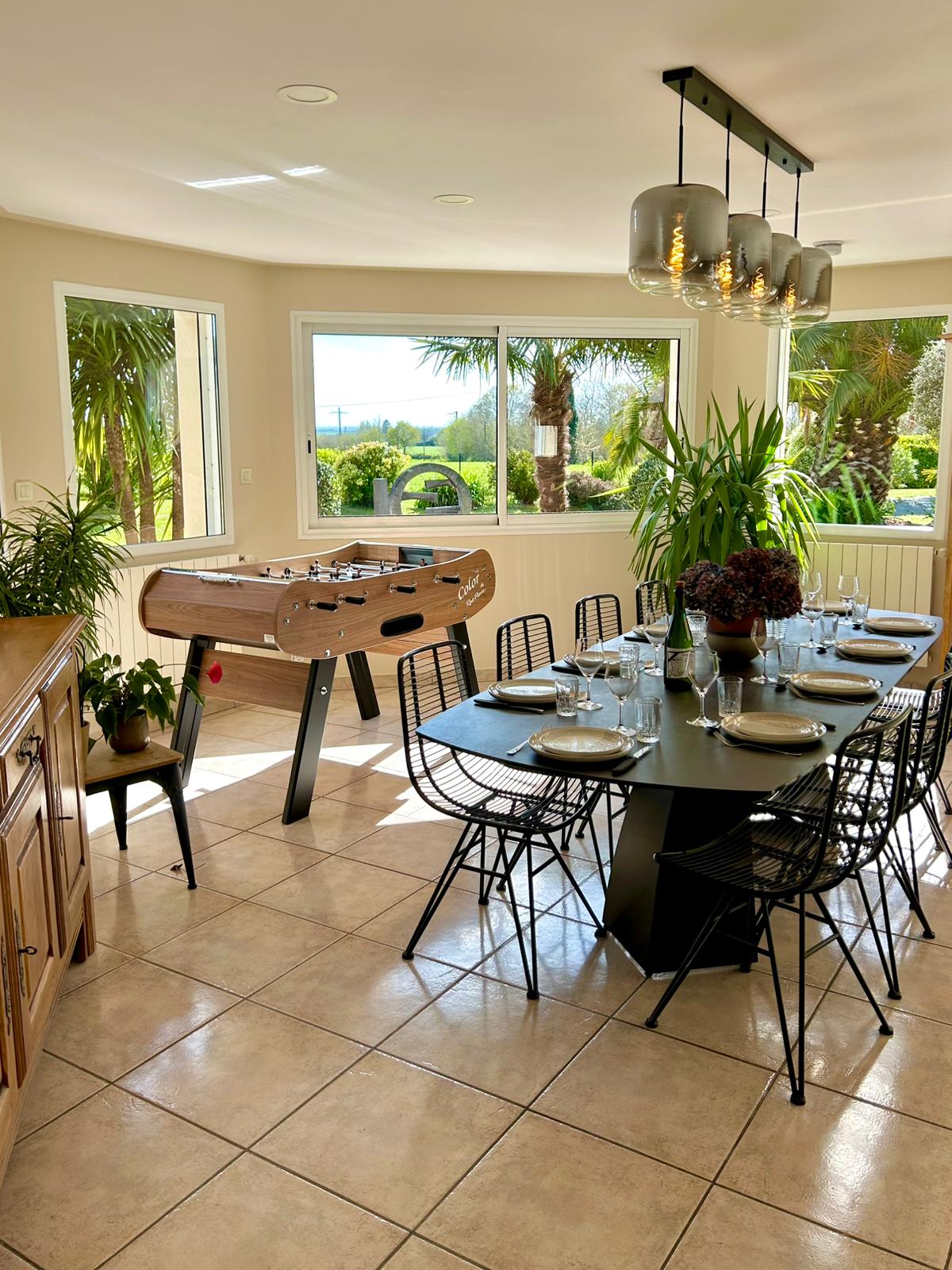 L'Échappée - Entre Terre & Mer | Côte bretonne - 🍽️ Une grande pièce de vie conviviale – 44 m²